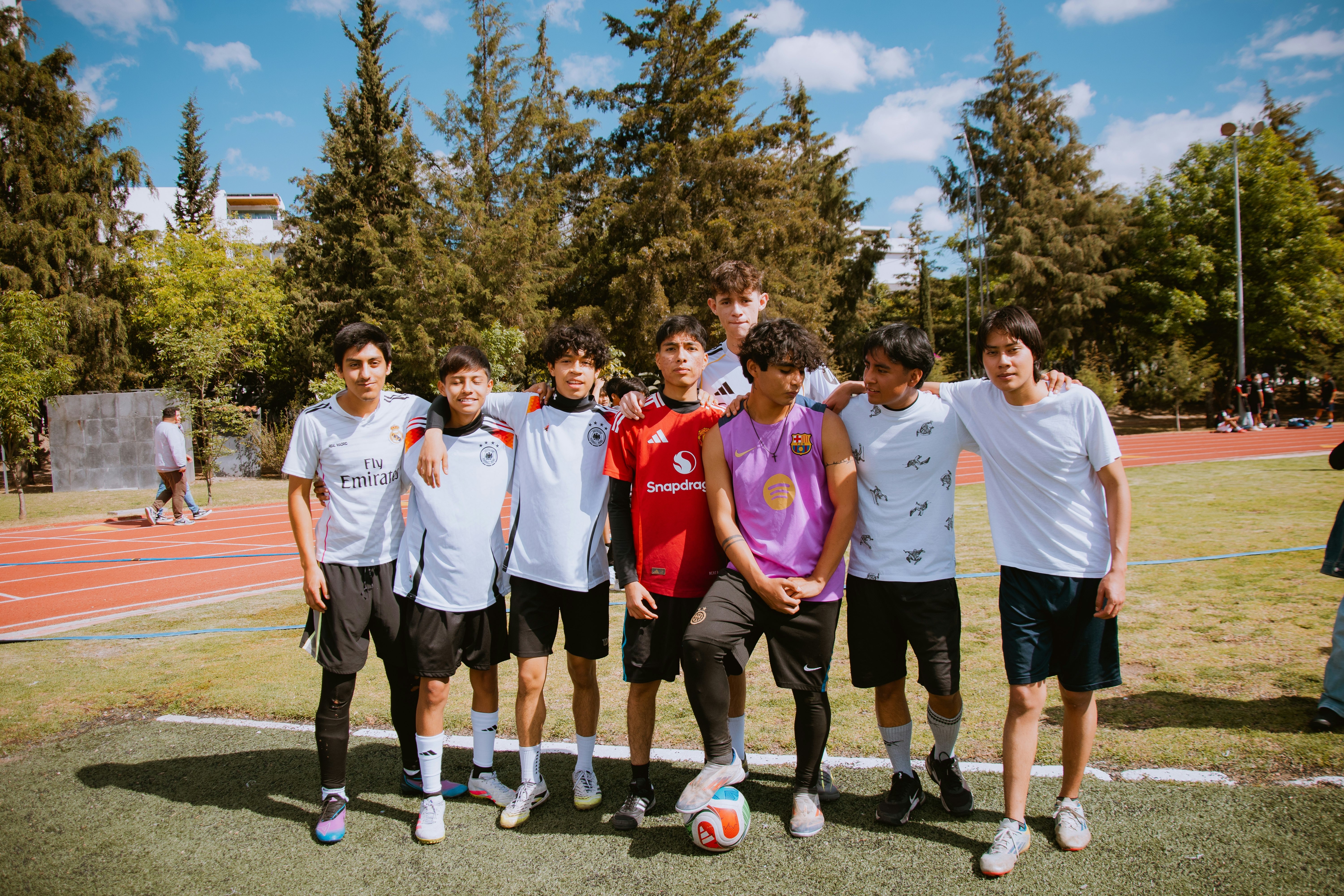 红魔又要换帅？ 阿莫林在利兹赛后对管理层的炮轰，让球迷们又嗅到了换帅的味道。