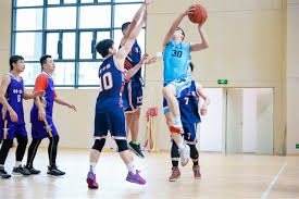 TES不敌IG，官博沦陷！粉丝怒喷：中路不练英雄！369不配玩兰博